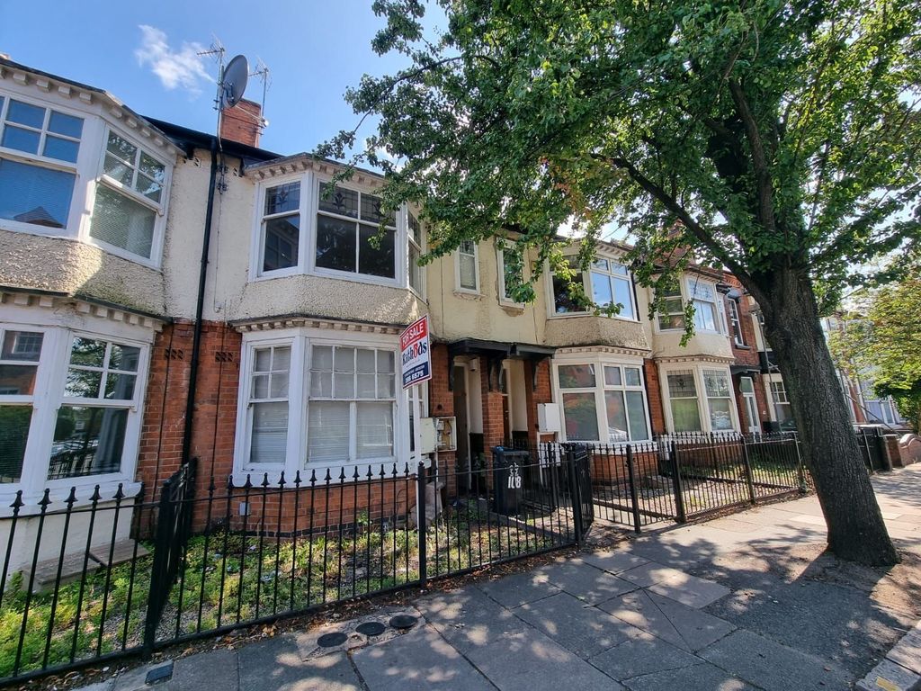 2 bed flat for saleFosse Road South, Leicester LE3