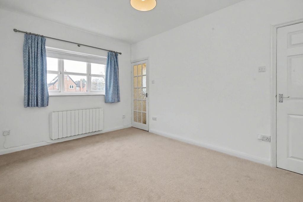 Additional image 2 of 1 bed terraced bungalow for saleOrchard Close, Thame OX9