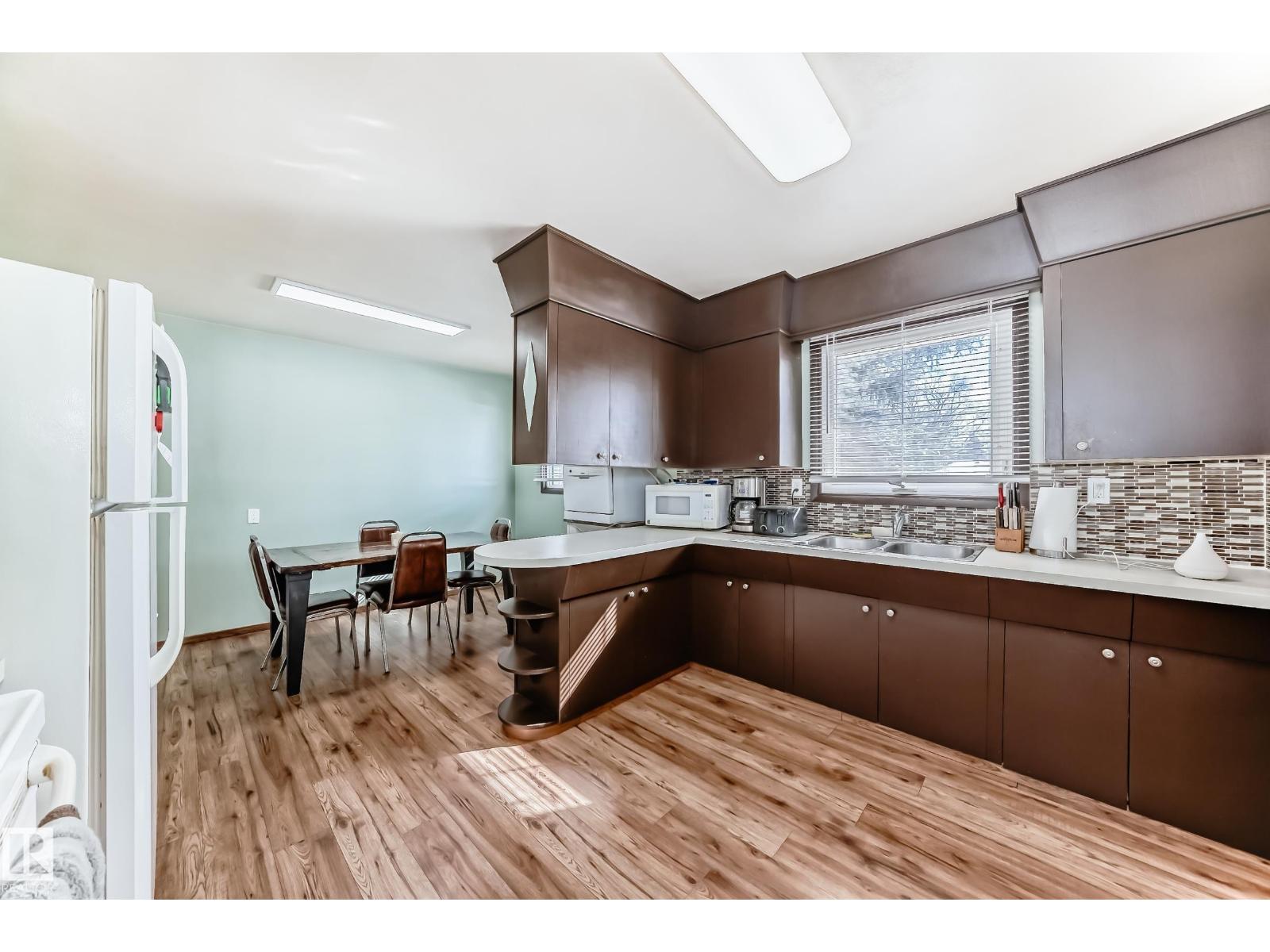 Additional image 4 of 4237 116 Avenue NW, Edmonton, AB, T5W0W9