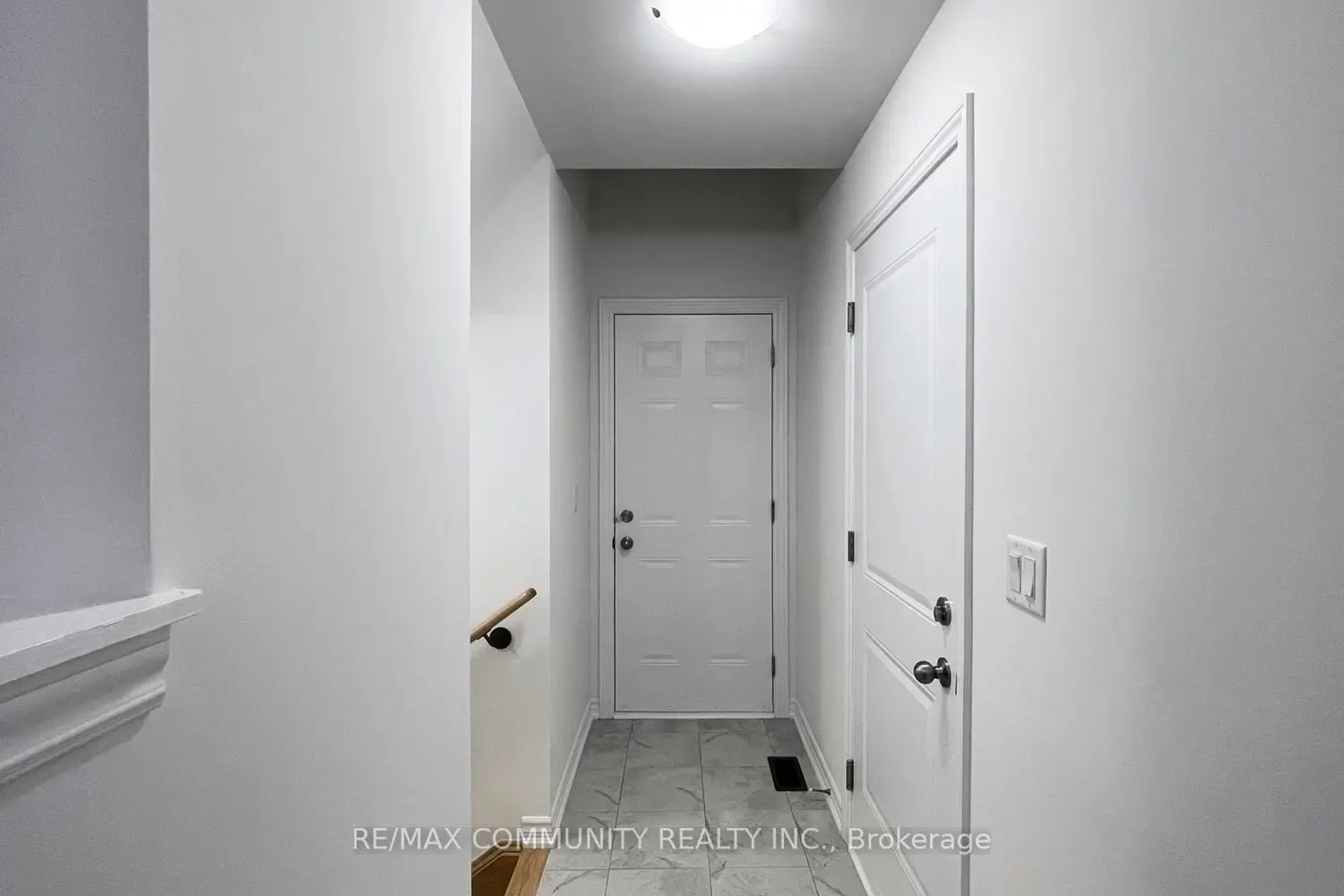 Additional image 19 of 63 English Drive