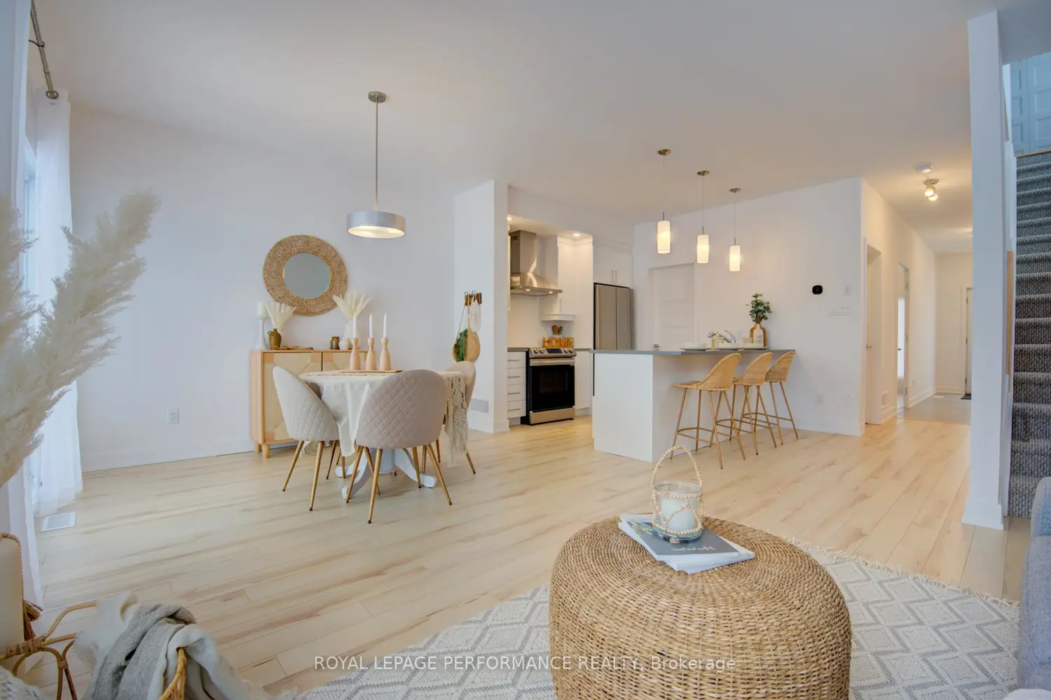 Additional image 13 of 2400 Gray Crescent