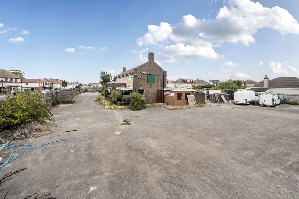 Land for saleThe Great Harry, Parsonage Manorway, Belvedere, Kent DA17 photo 4
