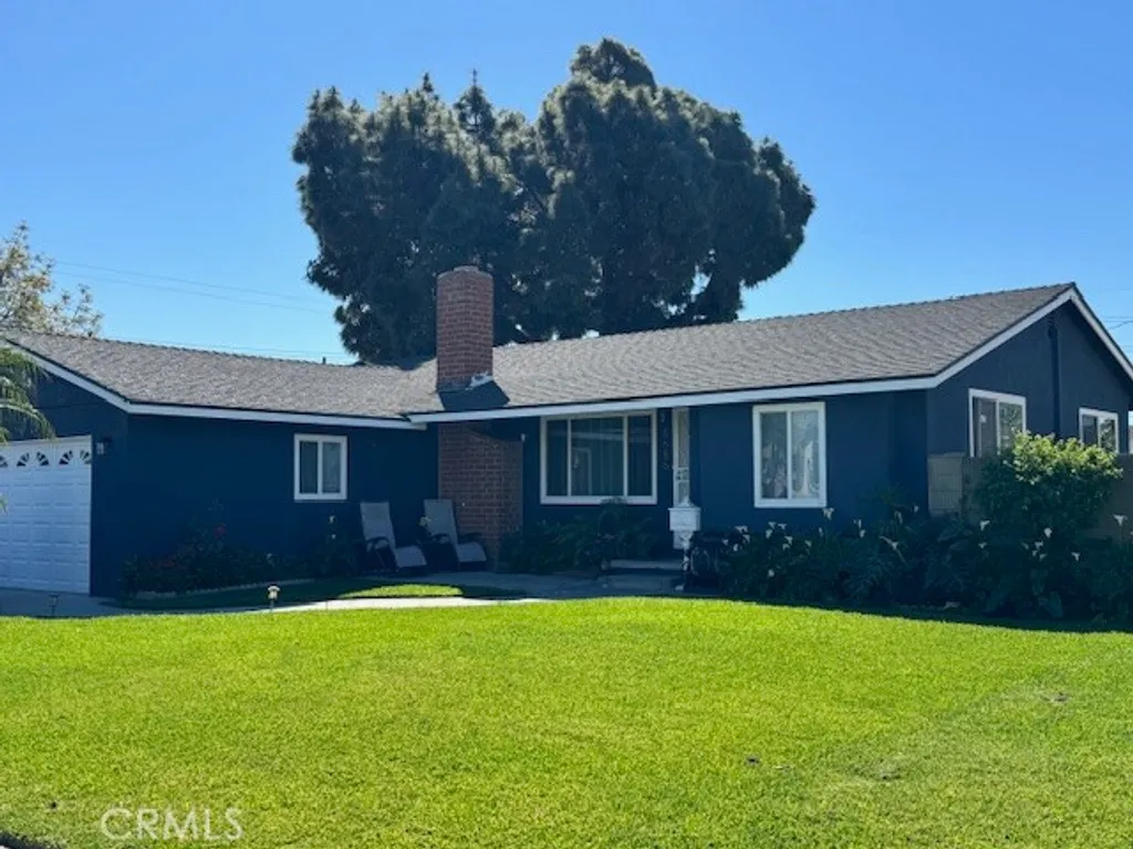 5686 Panama Dr, Buena Park, CA 90620