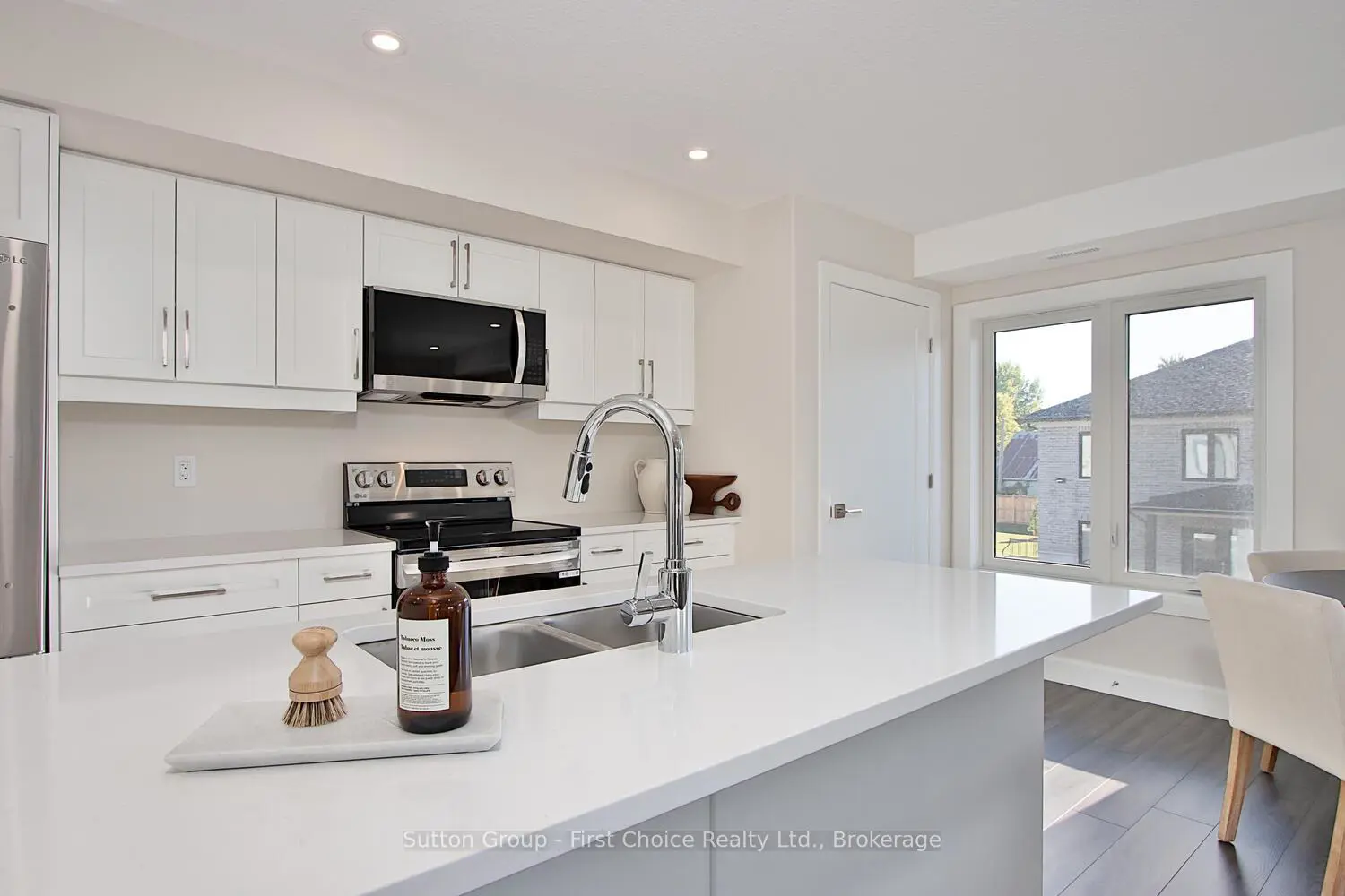 Additional image 9 of 3202 Vivian Line Unit 35