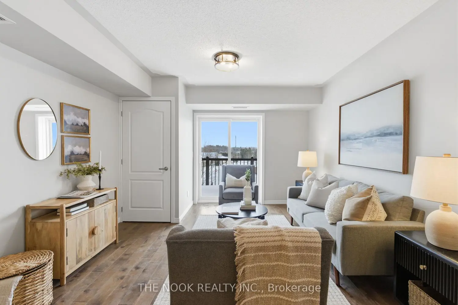 Additional image 4 of 910 Wentworth Street 301
