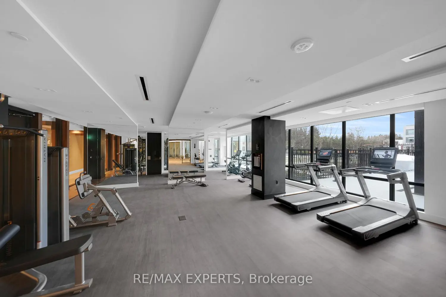 Additional image 18 of 2075 King Road 203