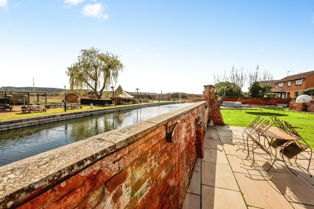 Additional image 31 of 7 bed detached house for sale94, Welham Road, Retford DN22