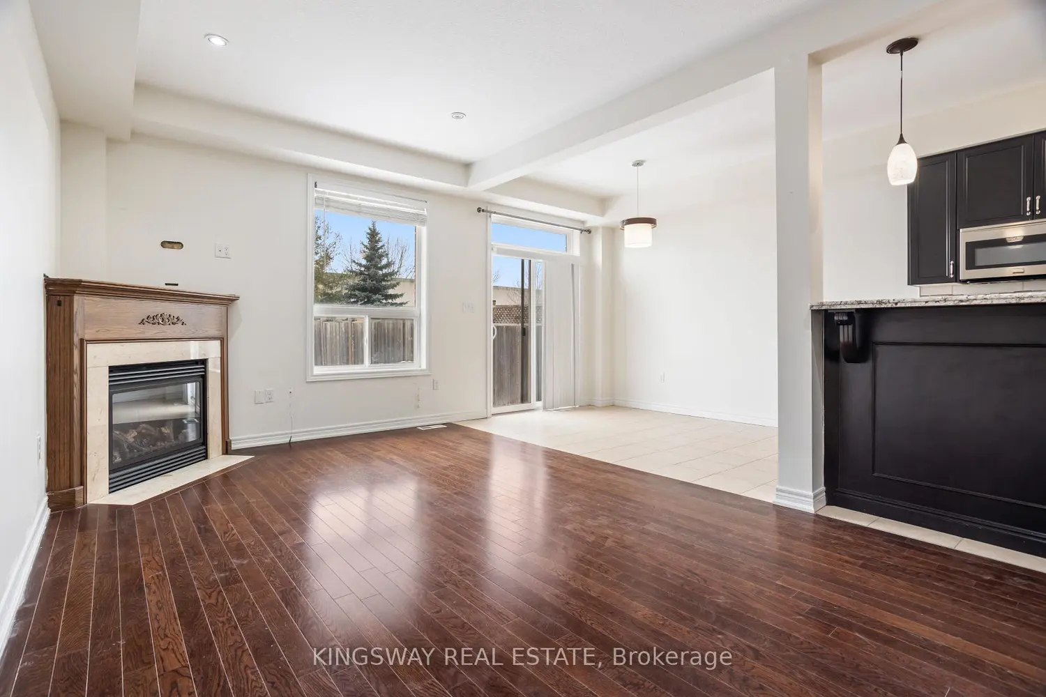 Additional image 8 of 11 Marina Point Crescent