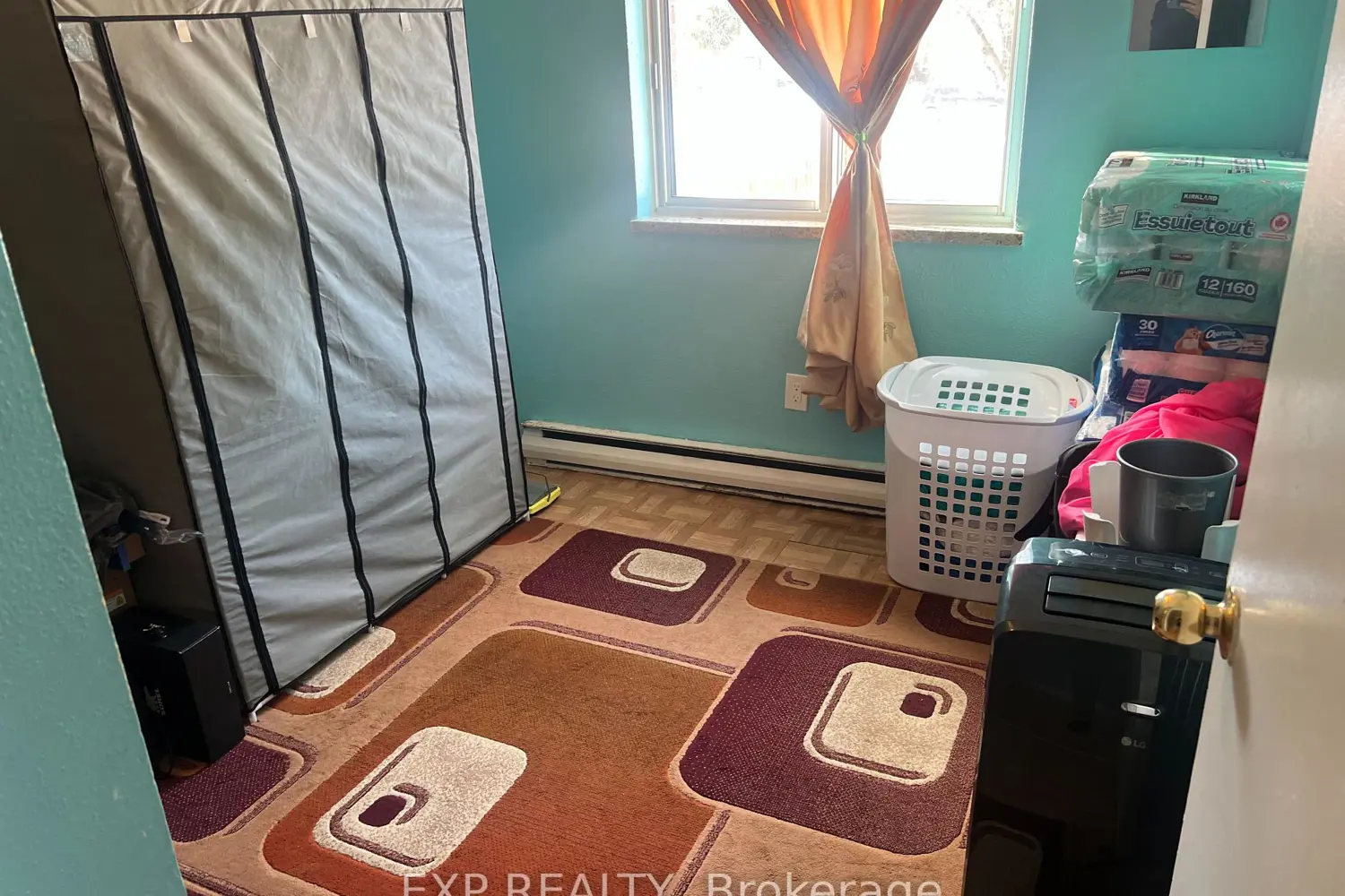 Additional image 9 of 1660 Bloor Street 208