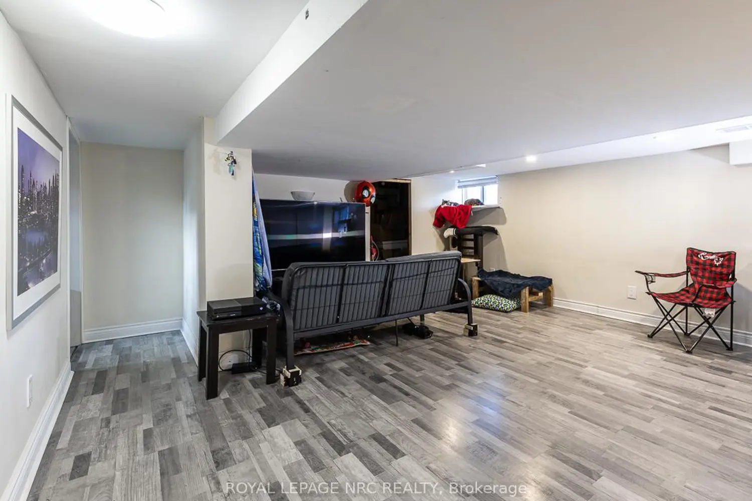 Additional image 8 of 14 Oakwood Avenue