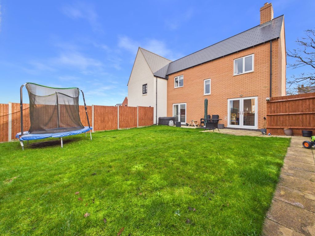 Additional image 2 of 3 bed semi-detached house for saleNewbury Street, Towcester NN12
