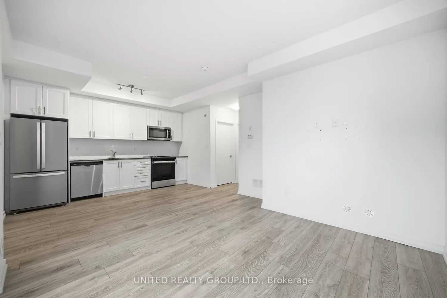 Additional image 10 of 15 Lytham Green Circle 15