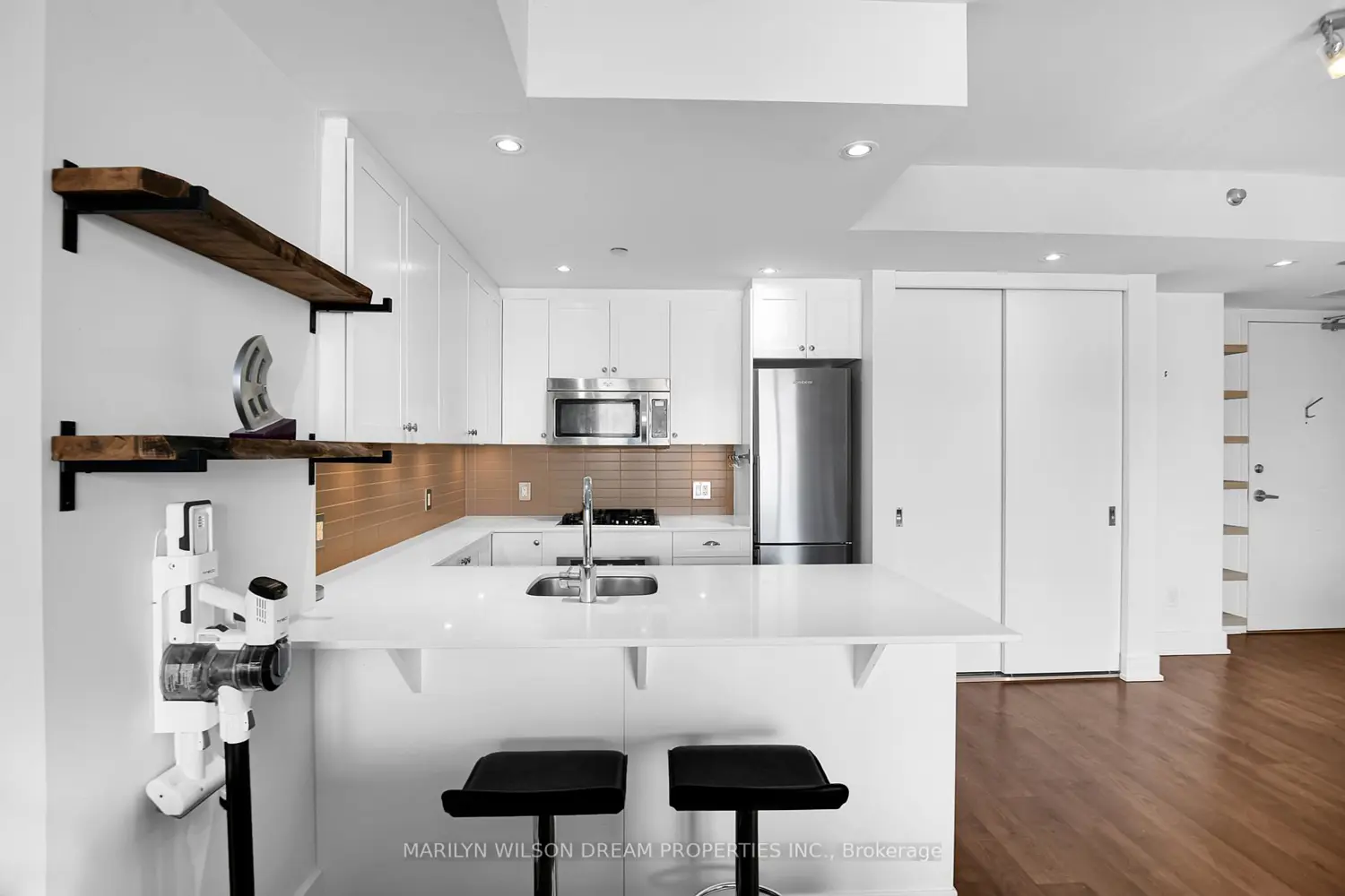 Additional image 8 of 7 Marquette Avenue 612