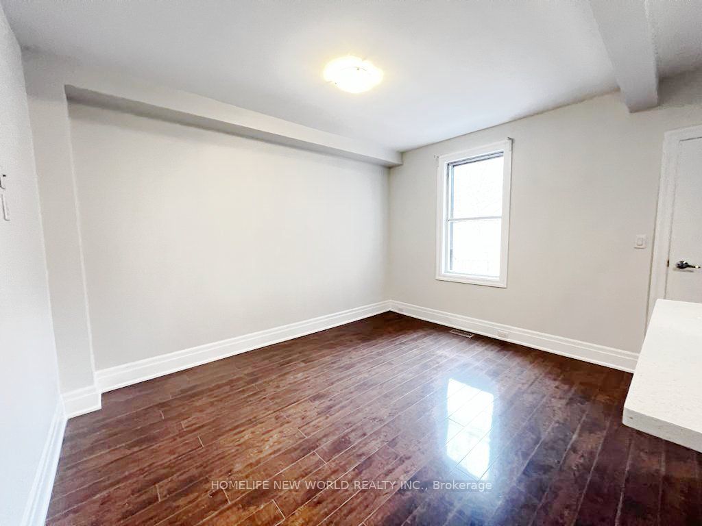 Additional image 4 of Main-3 Roblocke Avenue, Toronto, ON, M6G 3R6