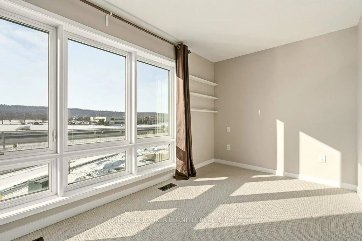 Additional image 15 of 510 North Service Road 13