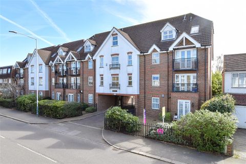 Heath Park Road, Gidea Park, Essex RM2