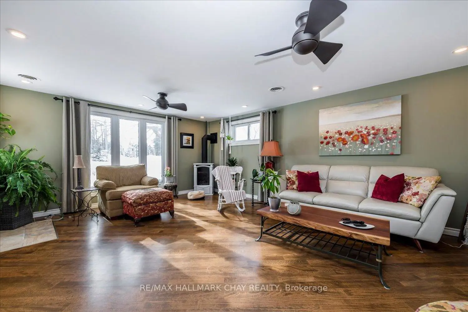 3302 Innisfil Beach Road photo 4