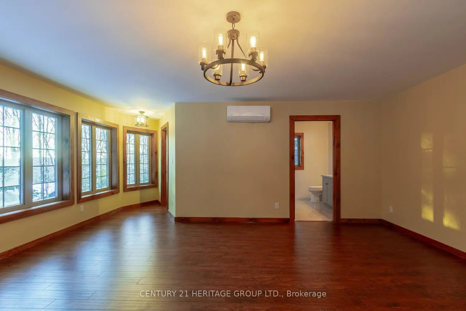 Additional image 14 of 35 Keefer Street