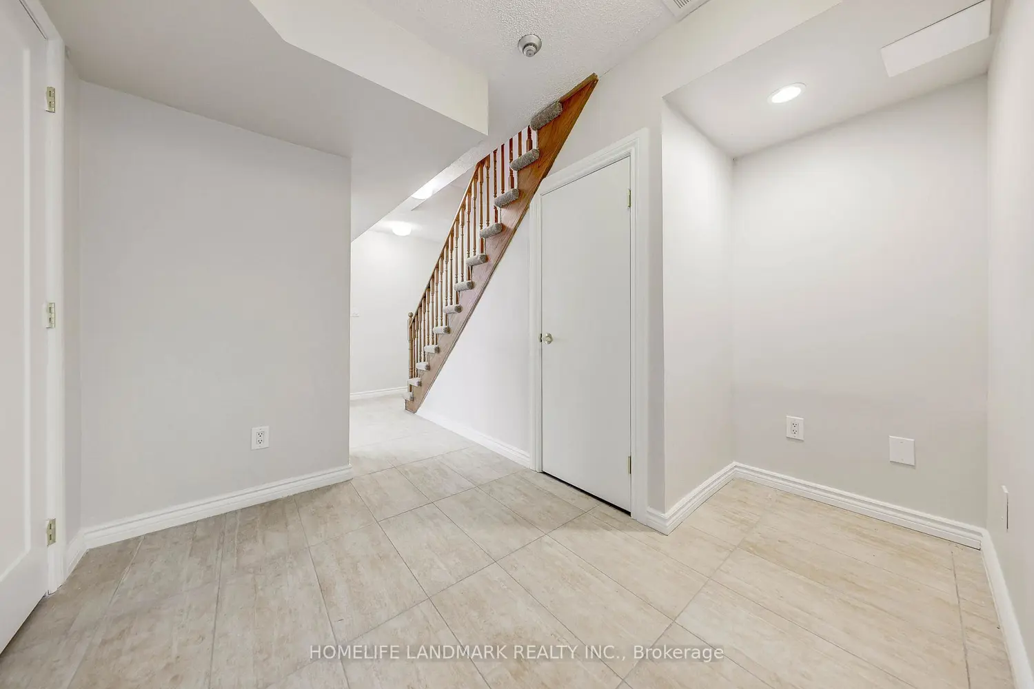 Additional image 12 of 118 Finch Avenue 19