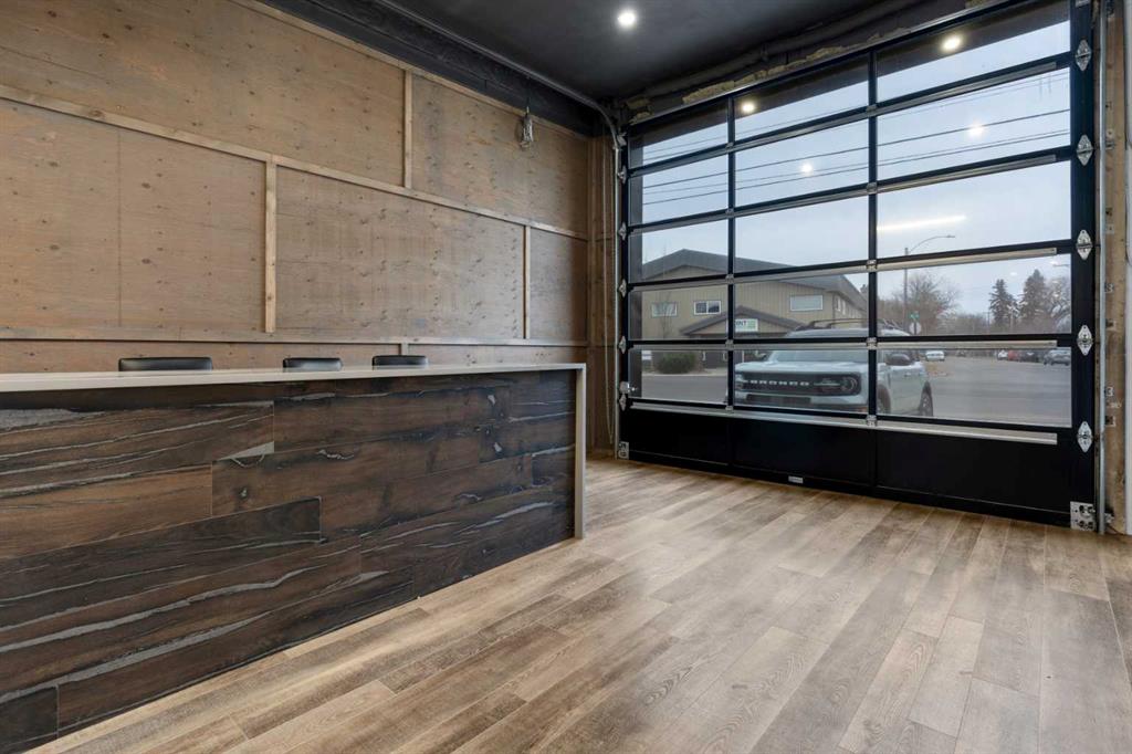 Additional image 3 of 102-4912 46 Street, Camrose, AB, T4V 1H1