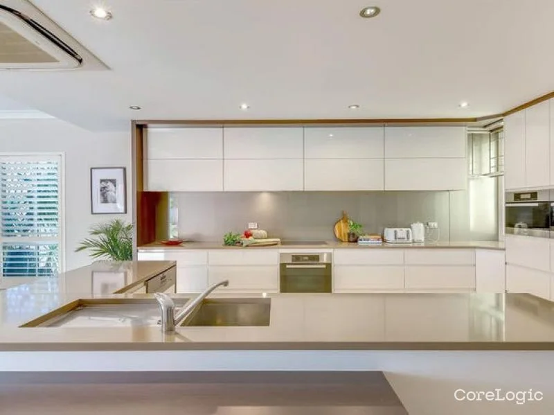 24 Reef Parade, East Mackay QLD 4740