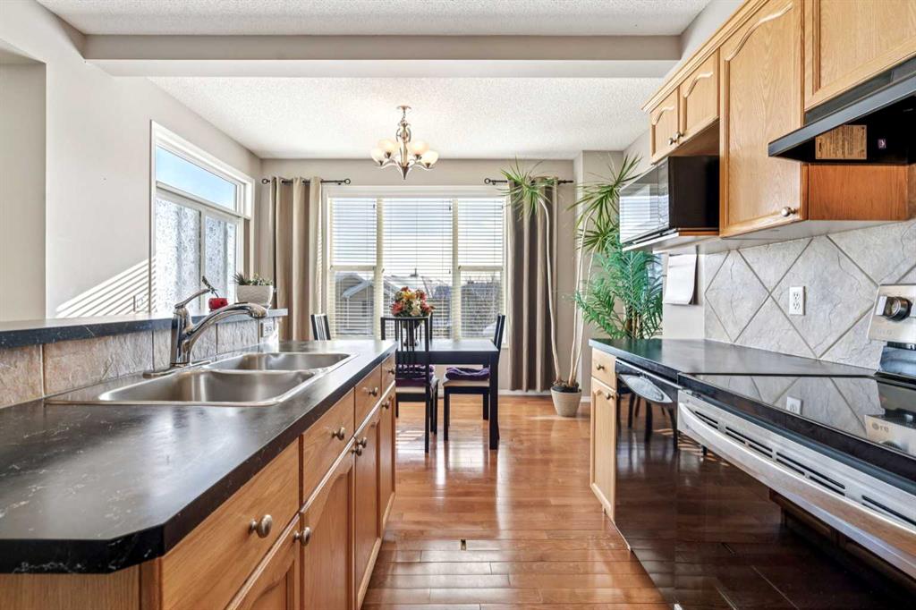 Additional image 4 of 57 Royal Elm Mews NW, Calgary, AB, T3G 5P6