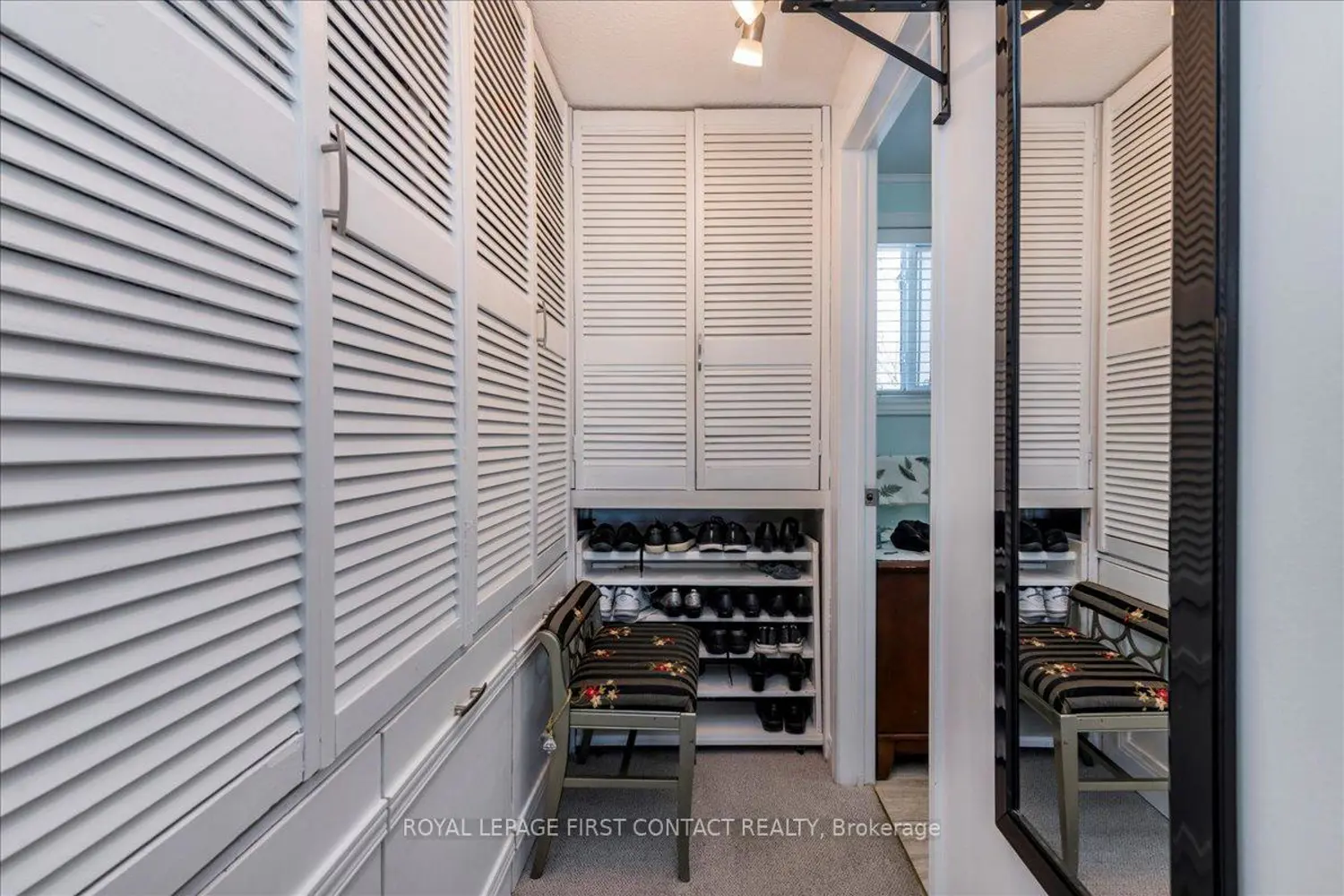 Additional image 14 of 5 Terra Nova Arm