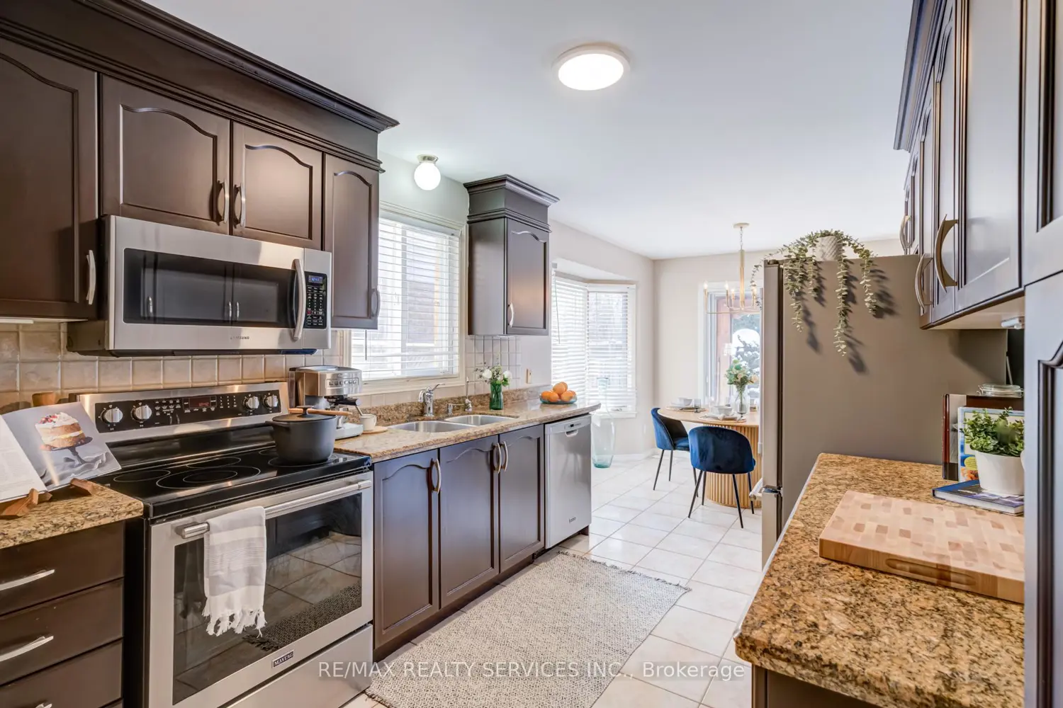 Additional image 8 of 15 Claudette Gate