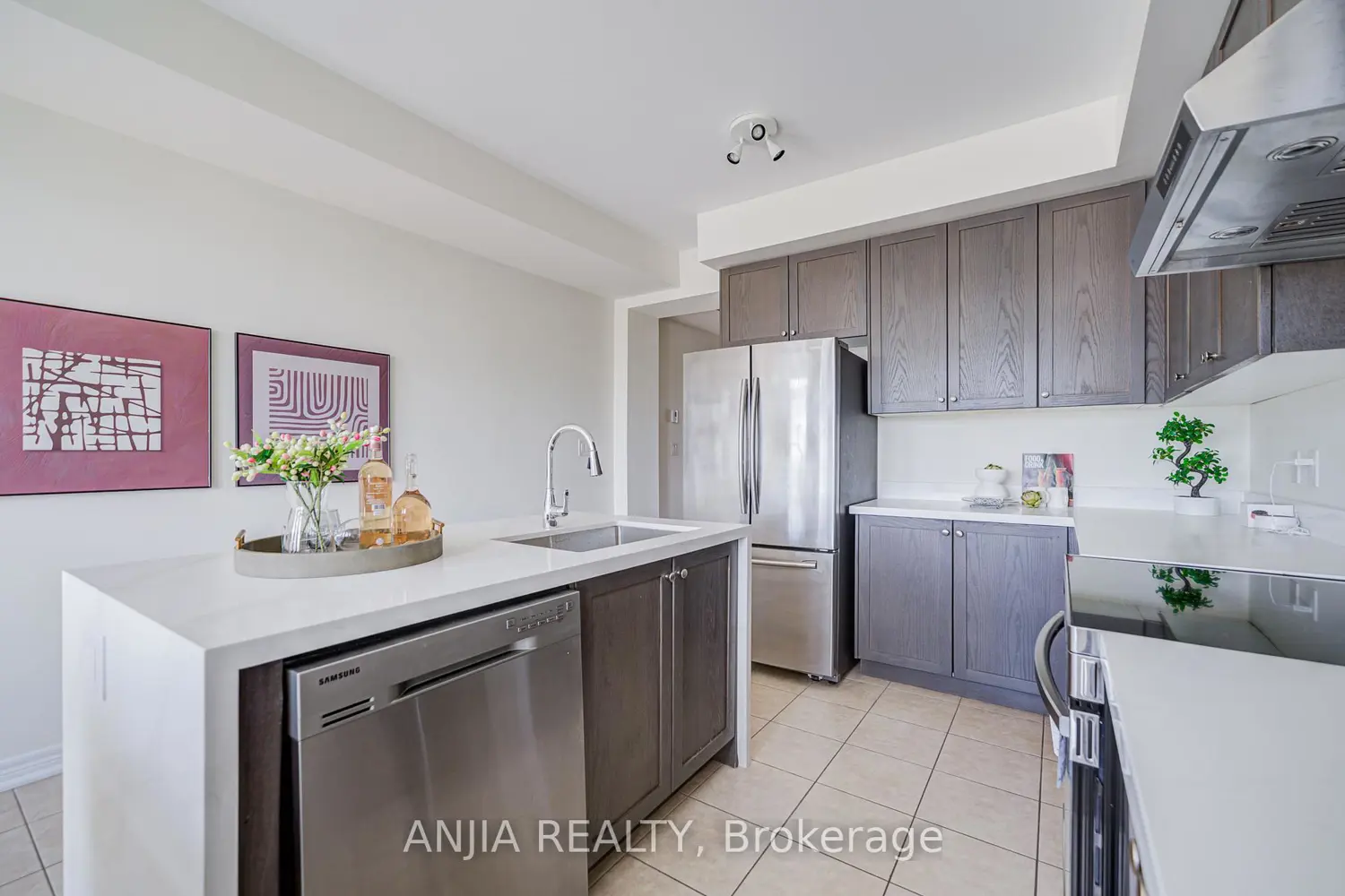 Additional image 4 of 9349 Kennedy Road