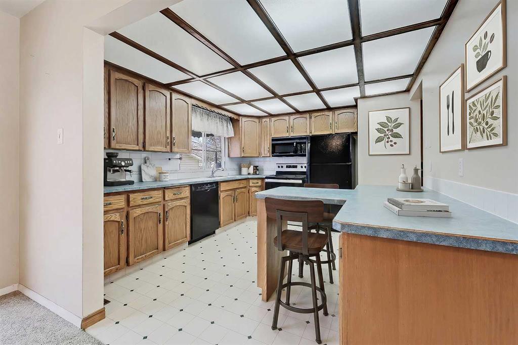 Additional image 6 of 68 West Glen Crescent SW, Calgary, AB, T3C 2X4