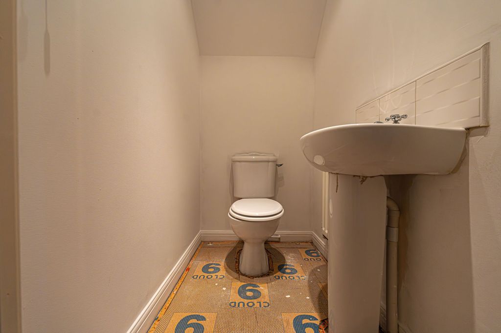 Additional image 9 of 4 bed terraced house for salePowis Close, Newport NP10