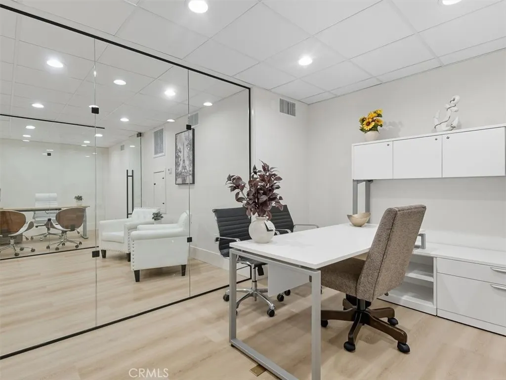 Additional image 22 of 1240 N Jefferson St, Anaheim, CA 92807