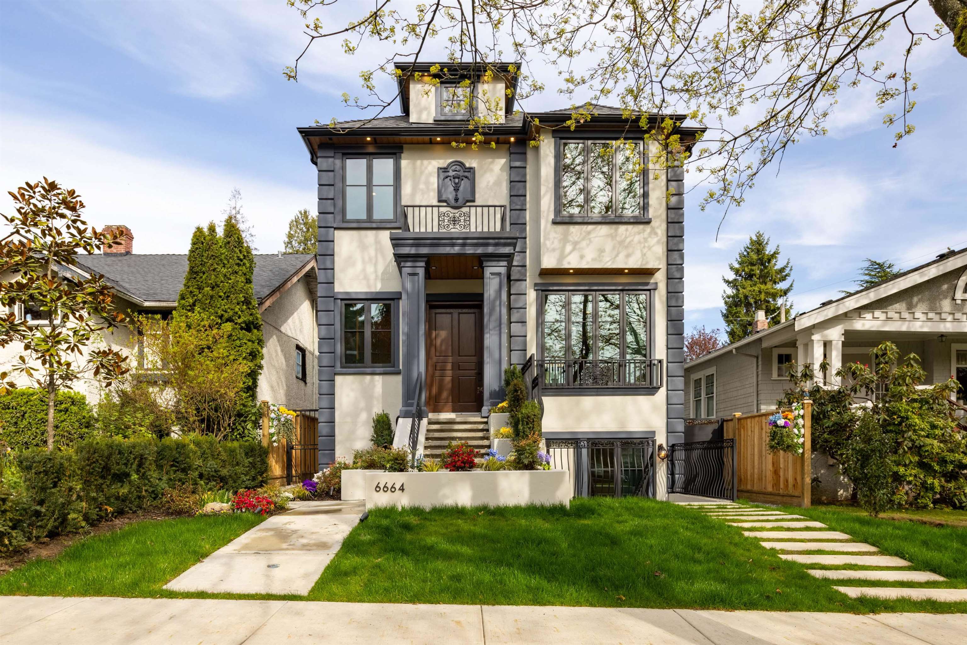 Additional image 2 of 6664 Balsam Street, Vancouver, BC, V6P 5W7