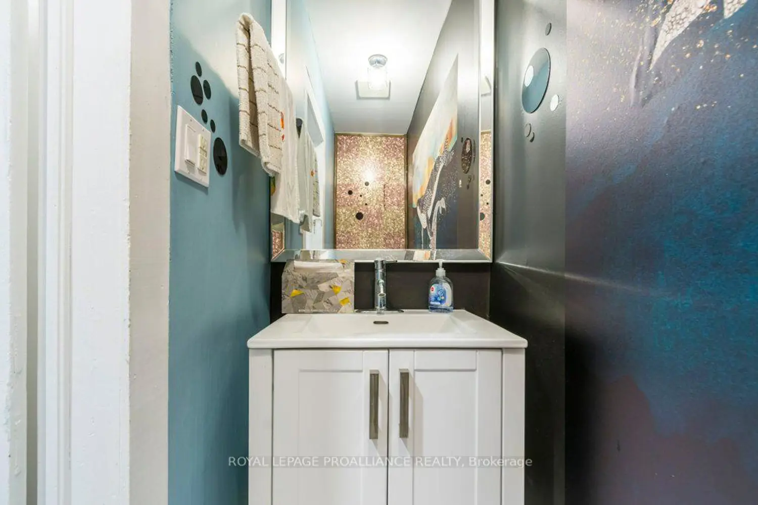 Additional image 8 of 233 John Street 5