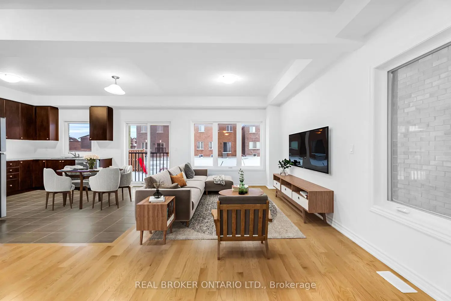 Additional image 4 of 398 Vandusen Avenue