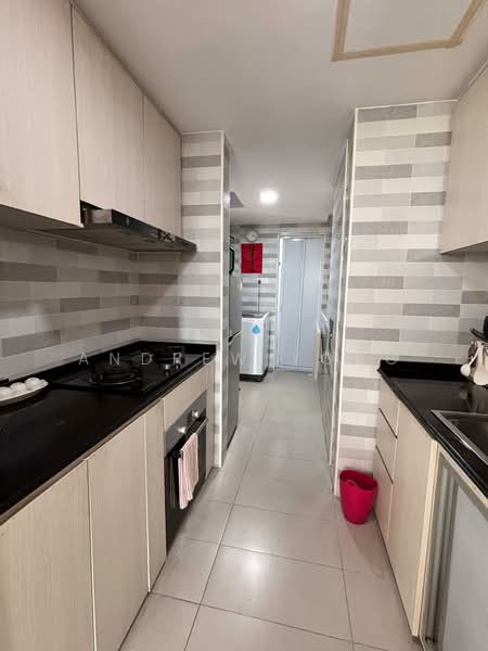 Additional image 7 of 67 Compassvale Bow