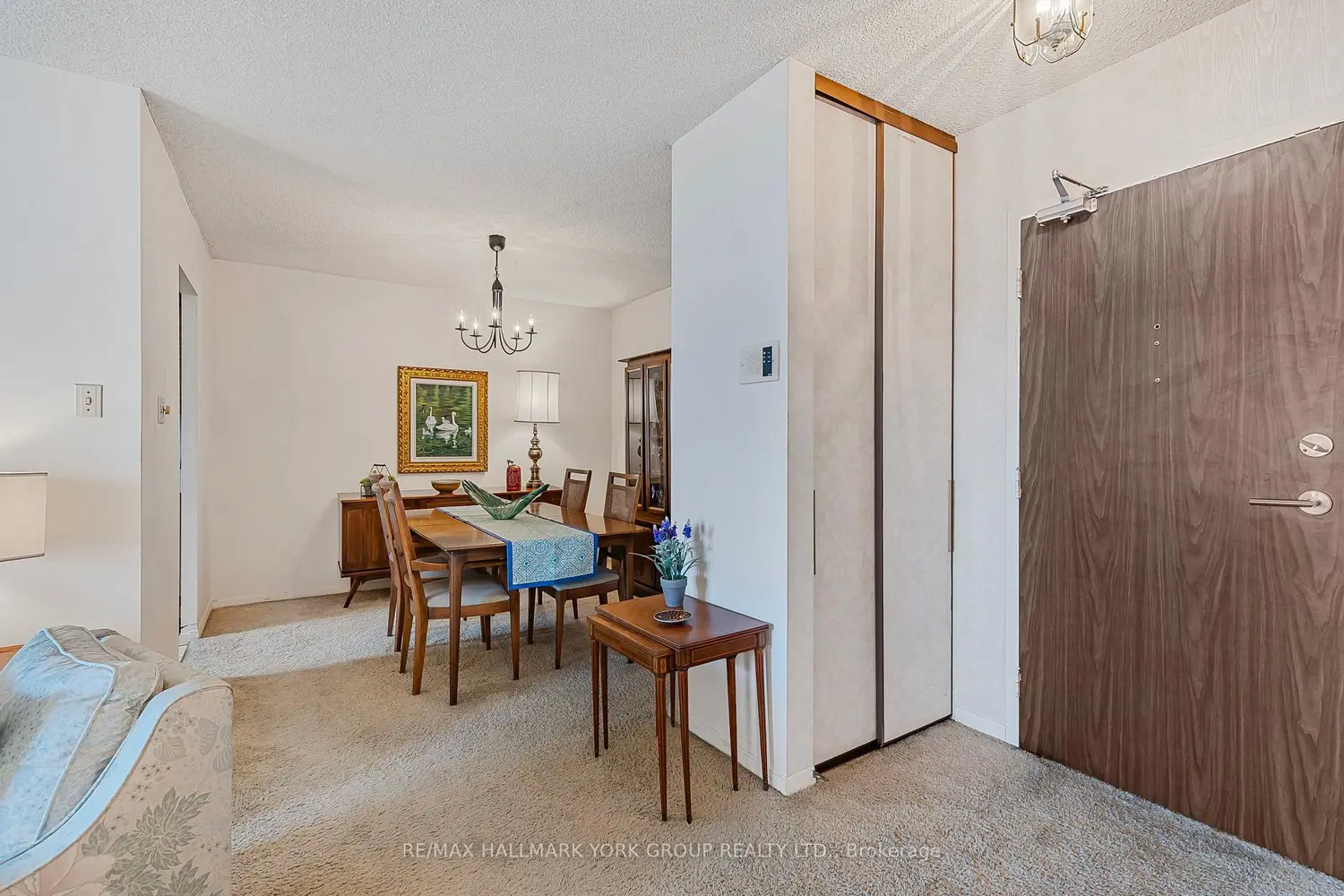 Additional image 9 of 7811 Yonge Street 1007