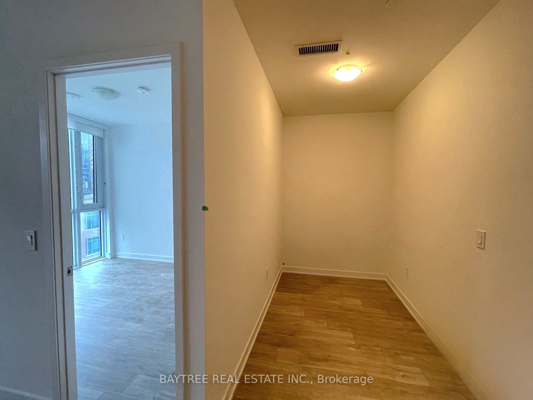 Additional image 3 of 1072 W-135 Lower Sherbourne Street, Toronto, ON, M5A 1Y4
