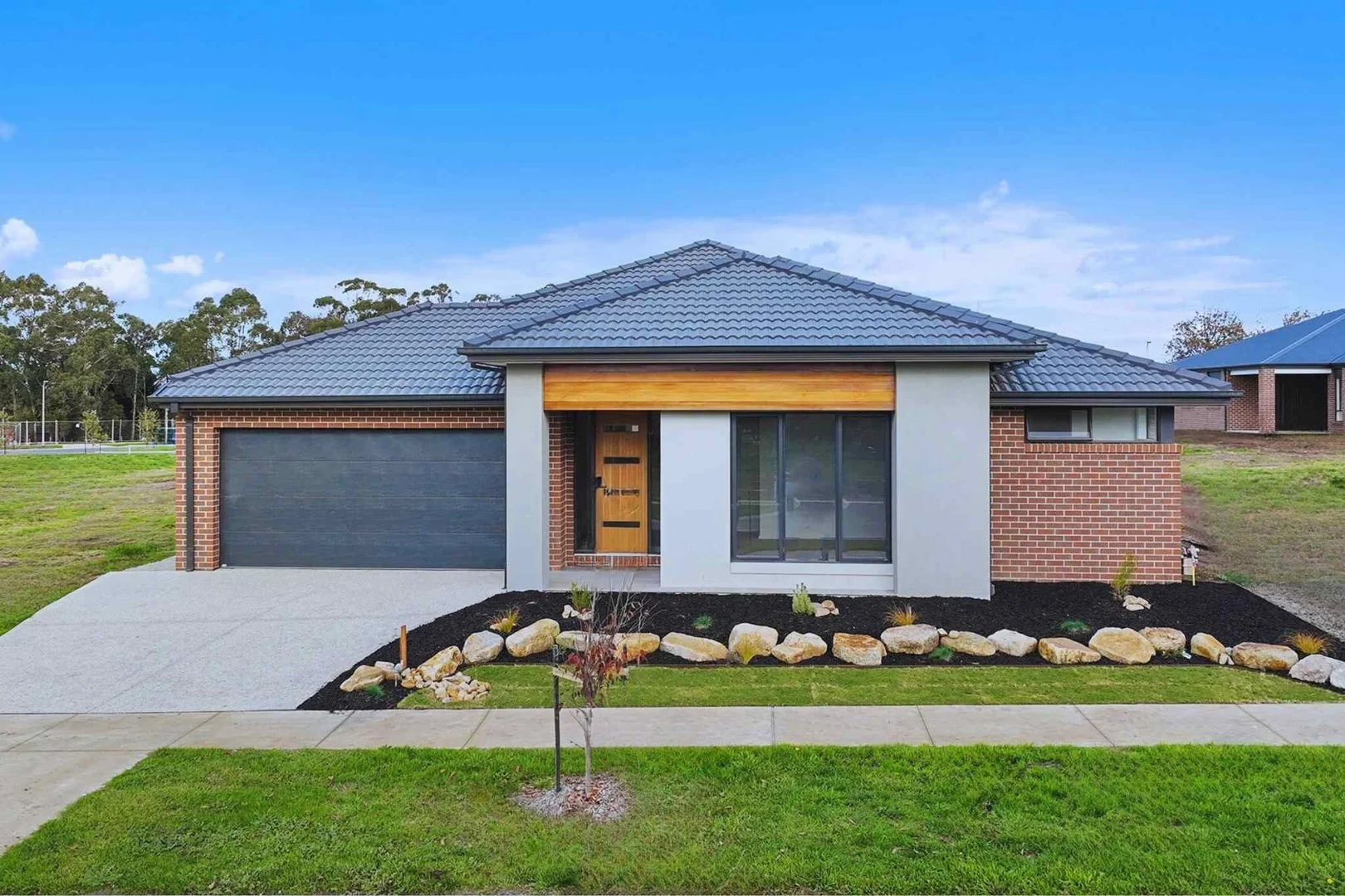 9 Corsair Boulevard, via 70 Gardner and Holman Rd, Drouin VIC 3818