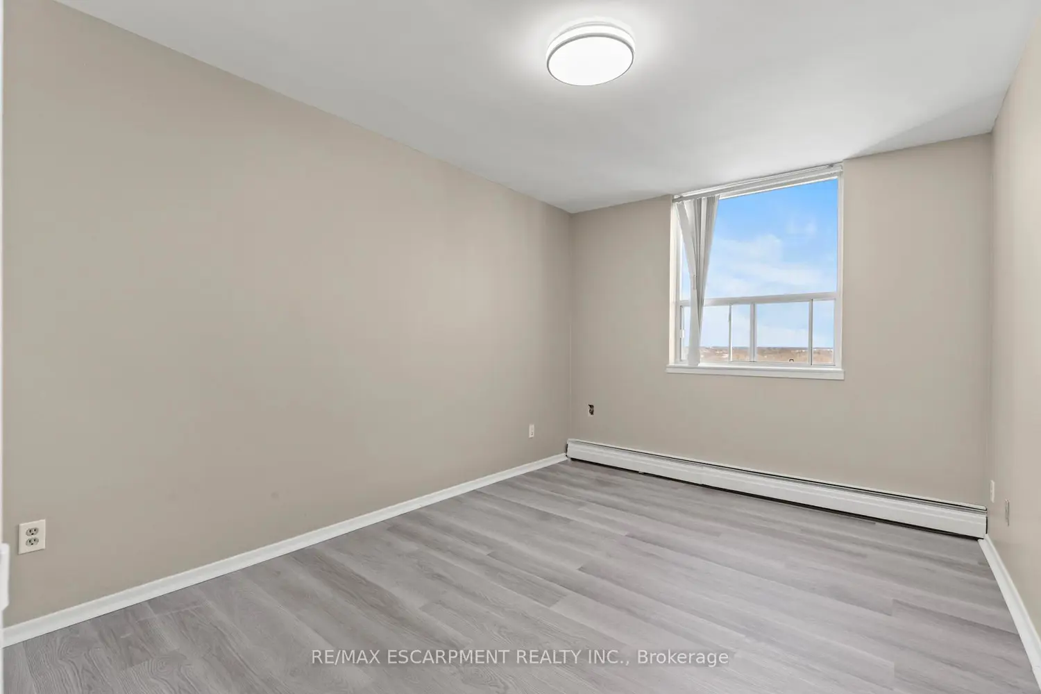 Additional image 8 of 359 Geneva Street 1004