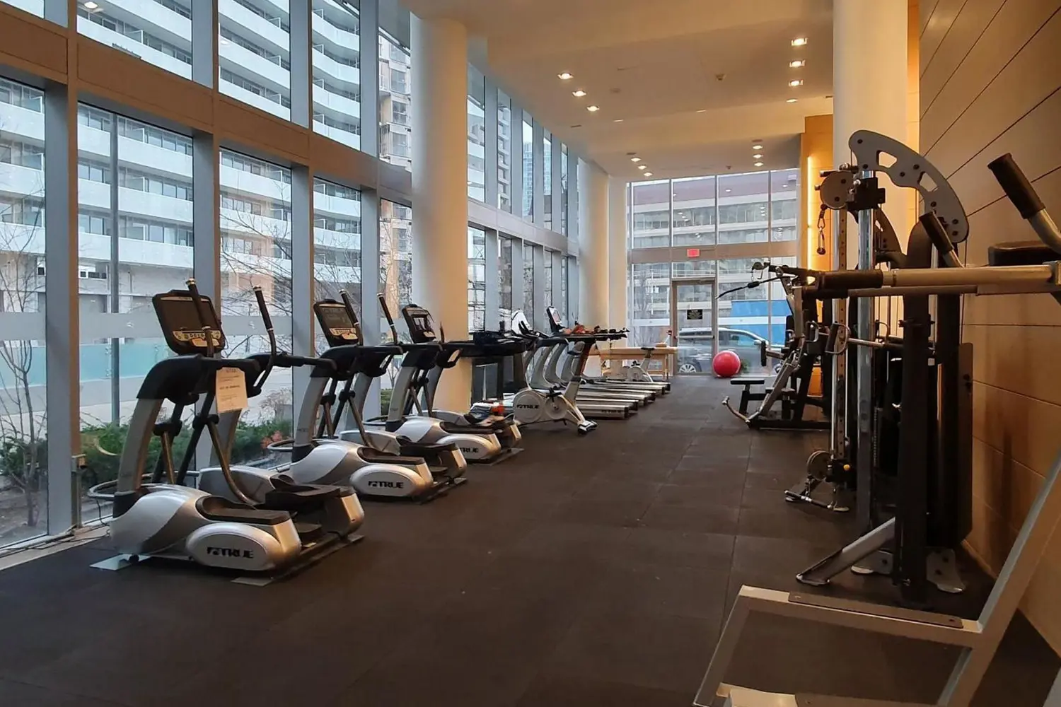Additional image 15 of 29 Queens Quay 401