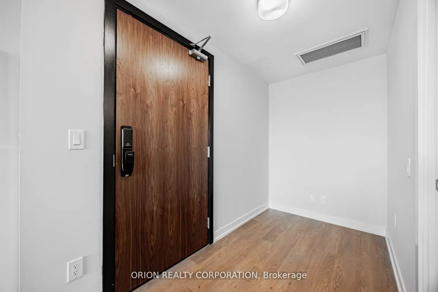 Additional image 3 of 201 Brock Street 221