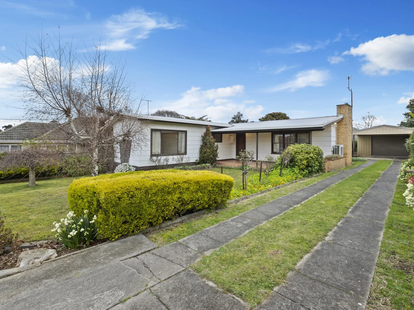 6 Blackmore Avenue, Leongatha VIC 3953