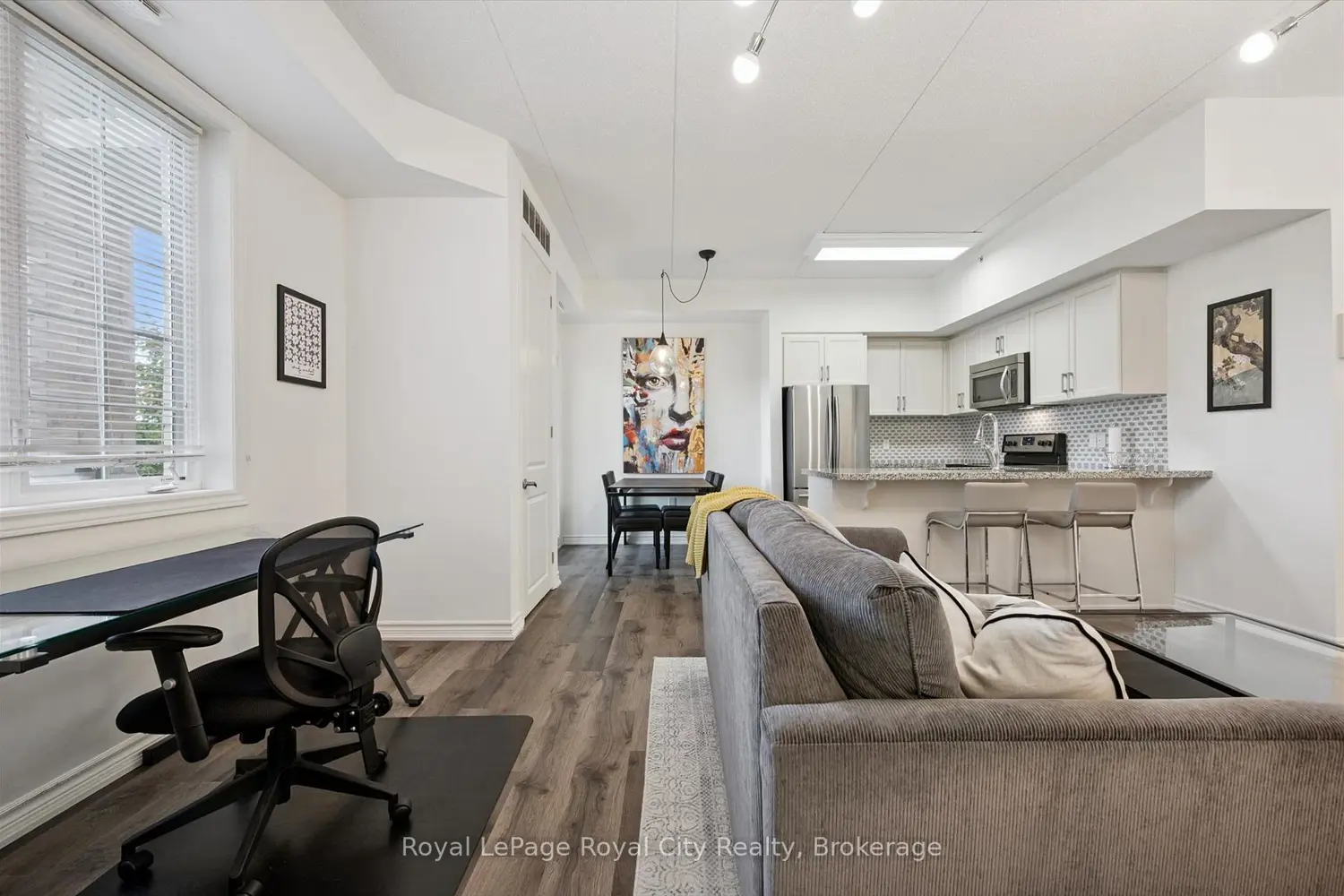 Additional image 8 of 1077 Gordon Street 228