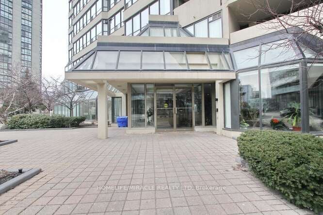 Additional image 3 of 806-400 Webb Drive, Mississauga, ON, L5B 3Z7