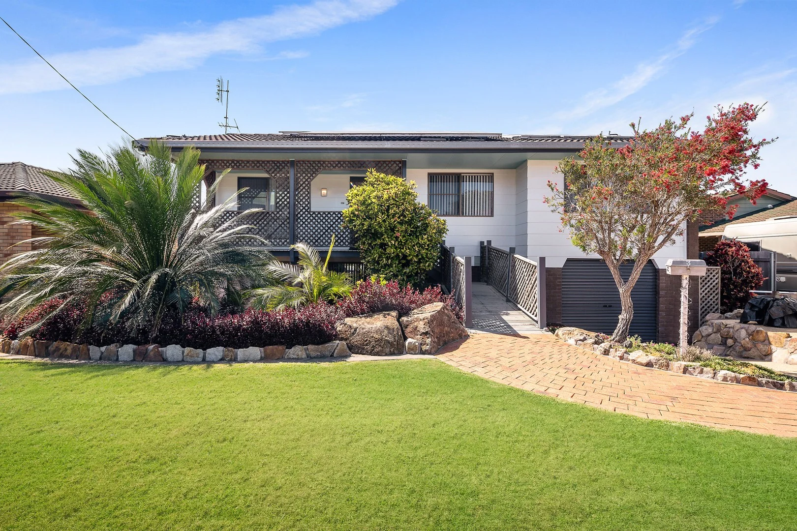 3 Oleander Drive, Scotts Head NSW 2447