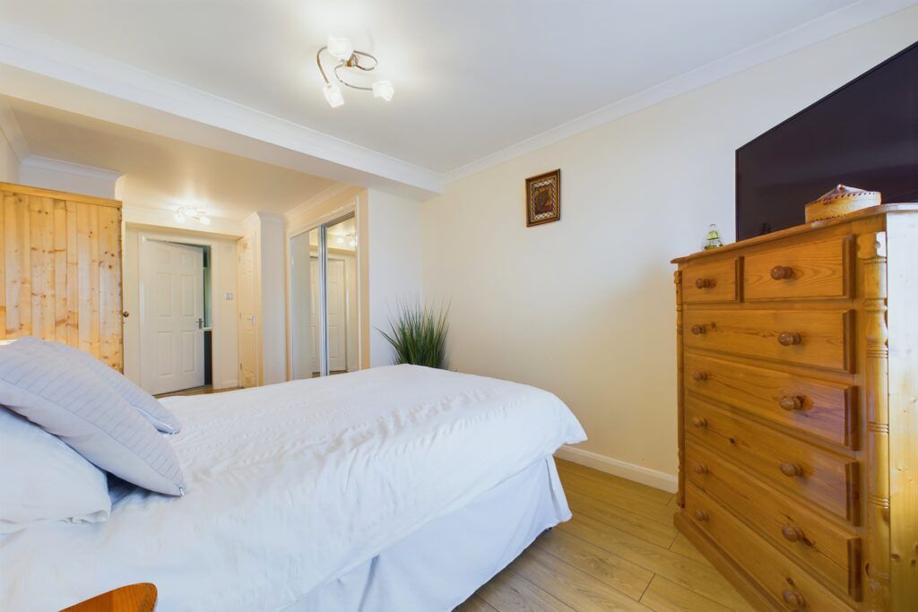 Additional image 16 of 3 bed flat for saleFlat A, 71 Victoria Road, Gourock PA19