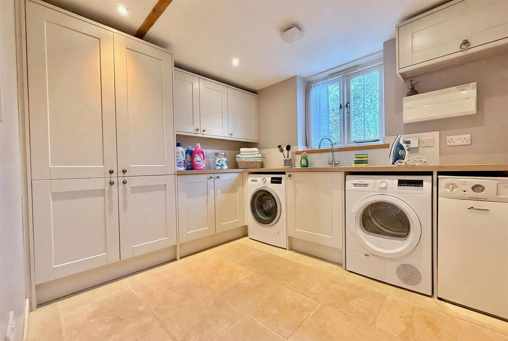 Additional image 32 of 8 bed detached house for saleWashdyke Lane, Fulbeck, Grantham NG32