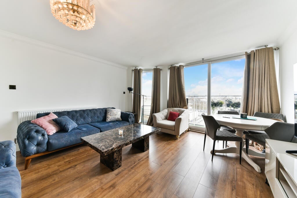 2 Bed Flat, Campden Hill Towers, W11, N1 7GU