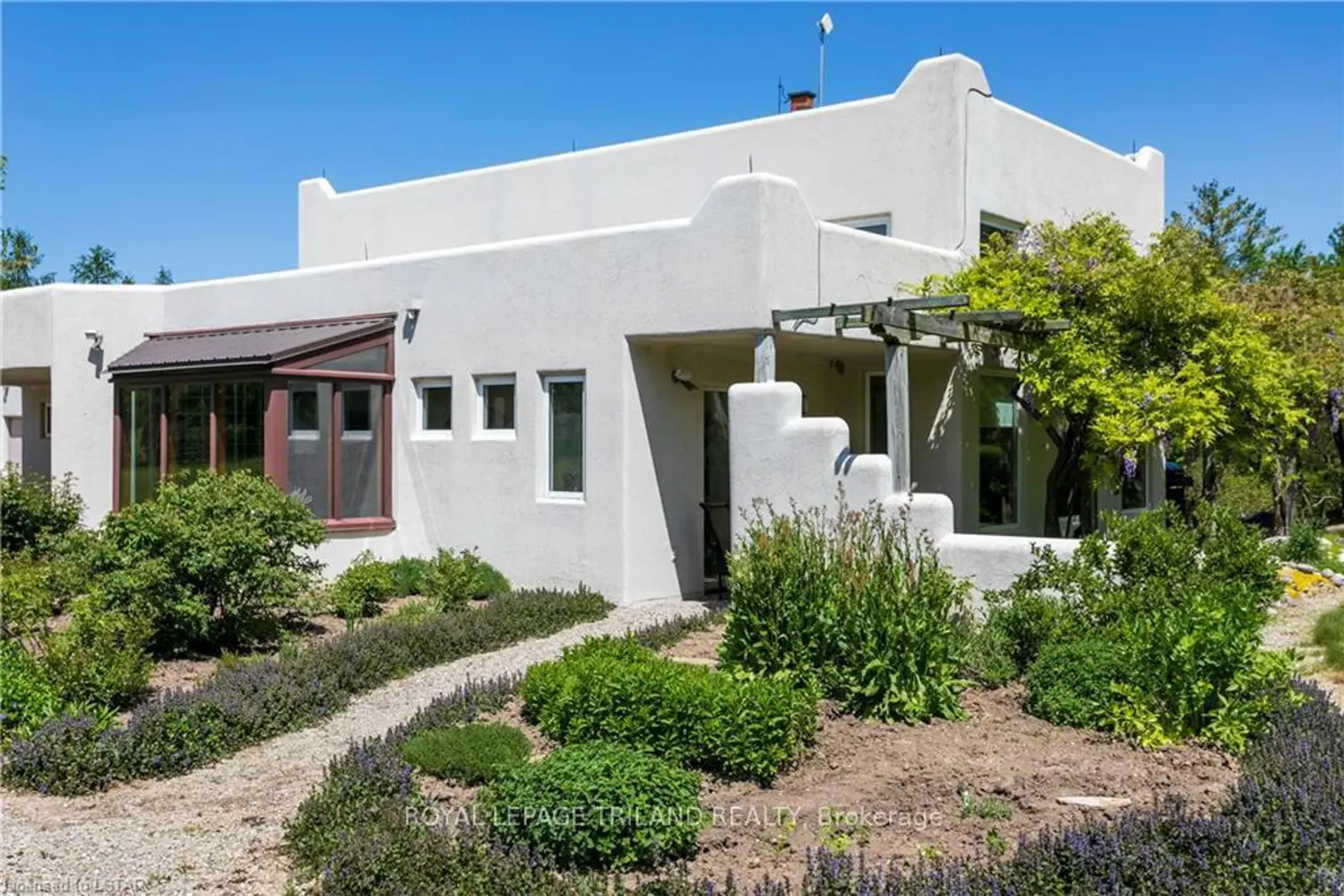 Additional image 19 of 15668 Furnival Road